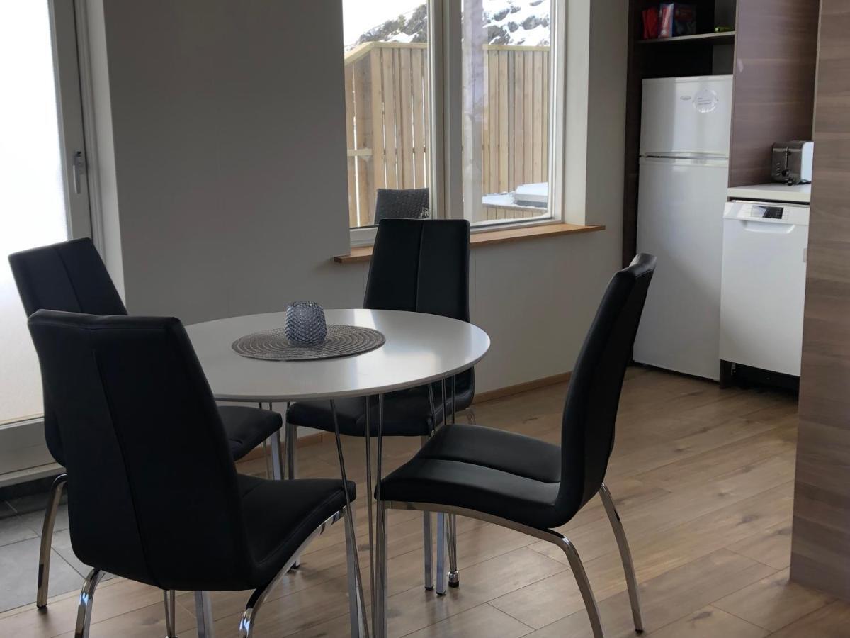 Mosas Cottages Fludir Eksteriør bilde